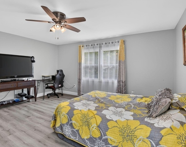 12420 Seabury Lane - Photo Thumbnail 25