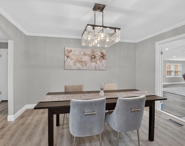 12420 Seabury Lane - Photo Thumbnail 9