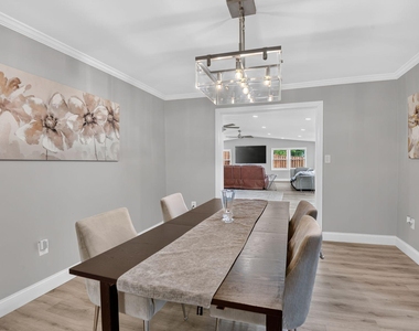 12420 Seabury Lane - Photo Thumbnail 8