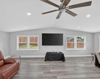 12420 Seabury Lane - Photo Thumbnail 19