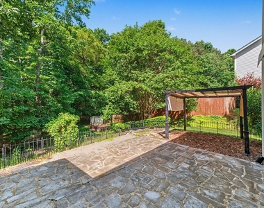 508 Ashburn Lane - Photo Thumbnail 24