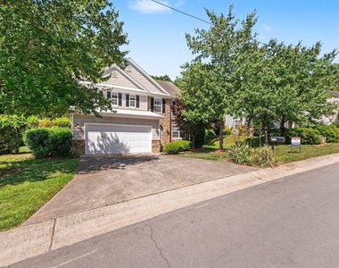 508 Ashburn Lane - Photo Thumbnail 2