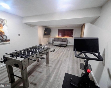 8406 Bella Vista Terrace - Photo Thumbnail 10