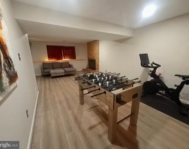 8406 Bella Vista Terrace - Photo Thumbnail 9