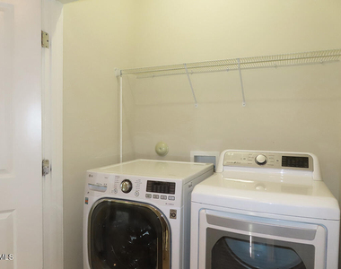 35 Winkler Way - Photo Thumbnail 14