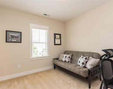 35 Winkler Way - Photo Thumbnail 9