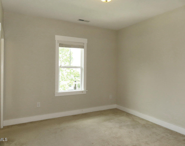 35 Winkler Way - Photo Thumbnail 12