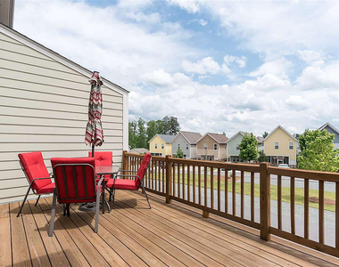 35 Winkler Way - Photo Thumbnail 11