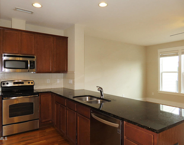35 Winkler Way - Photo Thumbnail 8