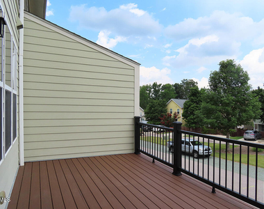 35 Winkler Way - Photo Thumbnail 16