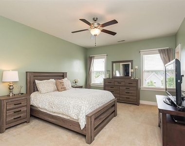 35 Winkler Way - Photo Thumbnail 7