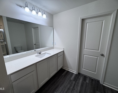 115 S Keatts Winner Court - Photo Thumbnail 13