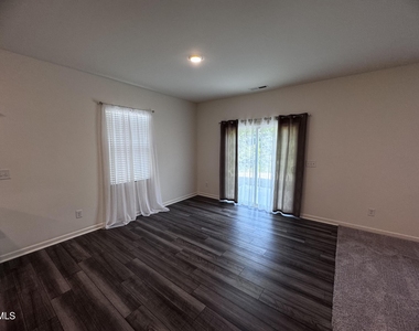 115 S Keatts Winner Court - Photo Thumbnail 2