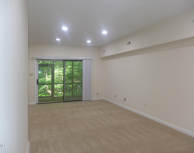 424 Fairoaks Circle - Photo Thumbnail 12