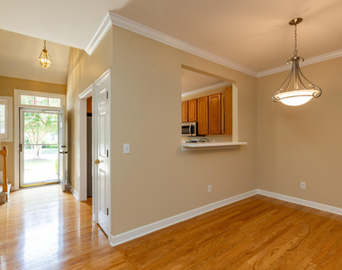 2007 White Pond Court - Photo Thumbnail 8