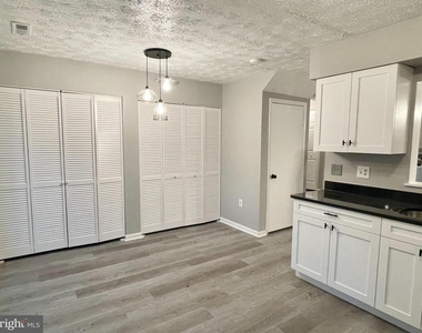 18674 Winding Creek Place - Photo Thumbnail 2