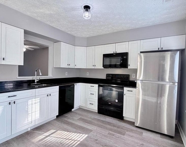 18674 Winding Creek Place - Photo Thumbnail 17