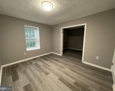 18674 Winding Creek Place - Photo Thumbnail 7