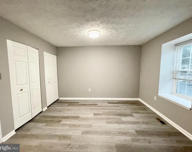 18674 Winding Creek Place - Photo Thumbnail 5