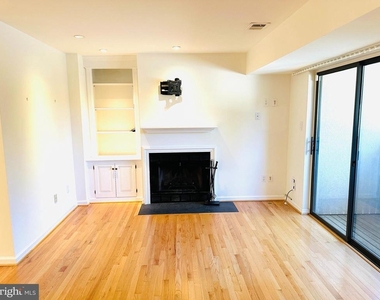 8902 Battery Place - Photo Thumbnail 3