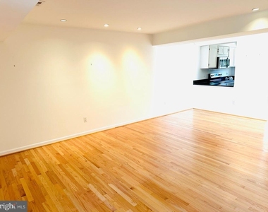 8902 Battery Place - Photo Thumbnail 2