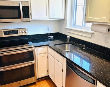 8902 Battery Place - Photo Thumbnail 5