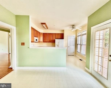 14115 Parker Farm Way - Photo Thumbnail 8