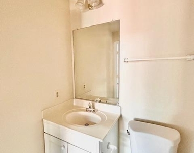 14115 Parker Farm Way - Photo Thumbnail 28