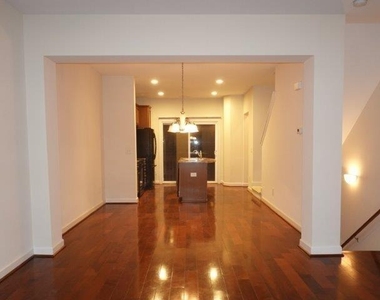 8009 Fanleaf Trail - Photo Thumbnail 6