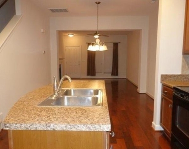 8009 Fanleaf Trail - Photo Thumbnail 5