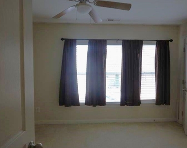 8009 Fanleaf Trail - Photo Thumbnail 9
