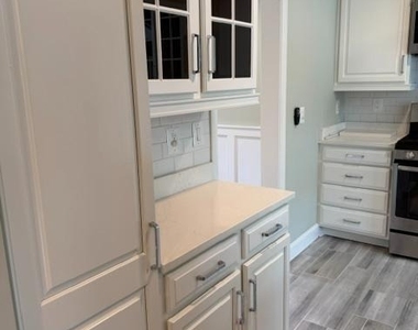 4814 Leland Street - Photo Thumbnail 5