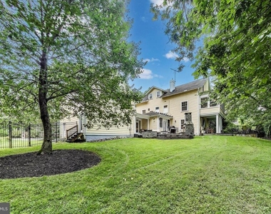 5809 Grosvenor Lane - Photo Thumbnail 34