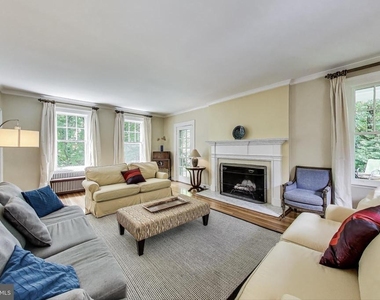 5809 Grosvenor Lane - Photo Thumbnail 4