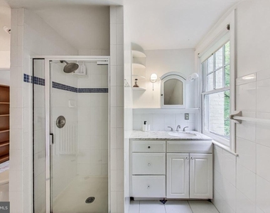 5809 Grosvenor Lane - Photo Thumbnail 24