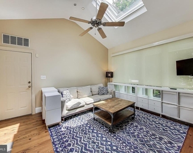 5809 Grosvenor Lane - Photo Thumbnail 9