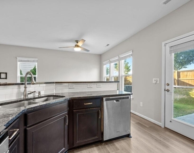 1049 Laceflower Drive - Photo Thumbnail 11