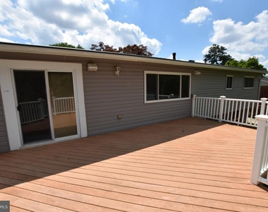 4015 Heathfield Road - Photo Thumbnail 22