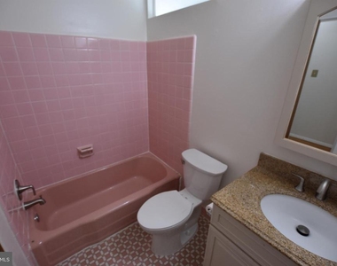 4015 Heathfield Road - Photo Thumbnail 11