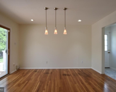4015 Heathfield Road - Photo Thumbnail 9