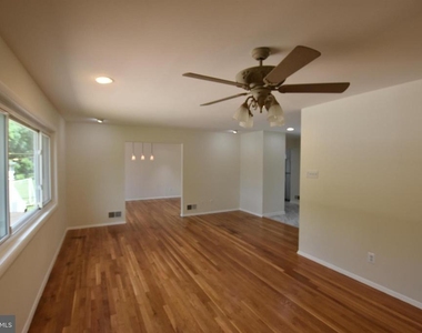 4015 Heathfield Road - Photo Thumbnail 1