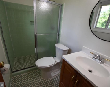 4015 Heathfield Road - Photo Thumbnail 15