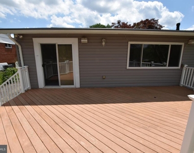 4015 Heathfield Road - Photo Thumbnail 21