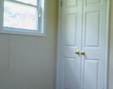 4009 Weller Road - Photo Thumbnail 7