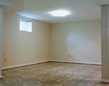 4009 Weller Road - Photo Thumbnail 10