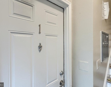 8611 Flower Avenue - Photo Thumbnail 3