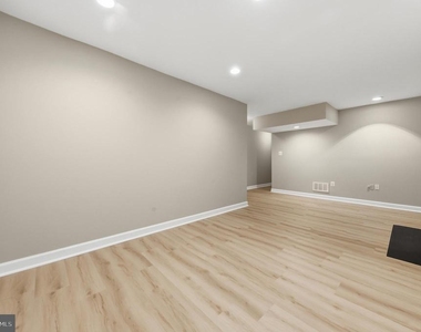 7817 Heatherton Ln. - Photo Thumbnail 29