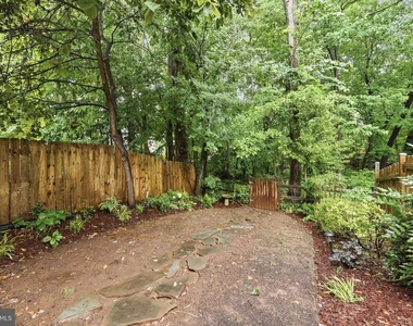 7817 Heatherton Ln. - Photo Thumbnail 33