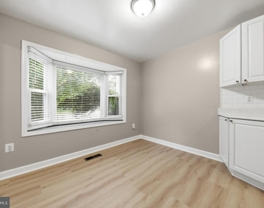 7817 Heatherton Ln. - Photo Thumbnail 10