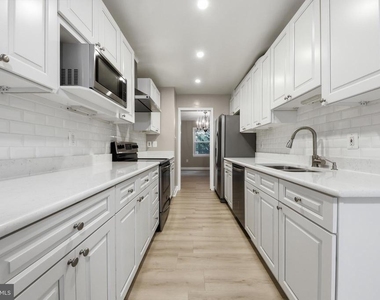 7817 Heatherton Ln. - Photo Thumbnail 8